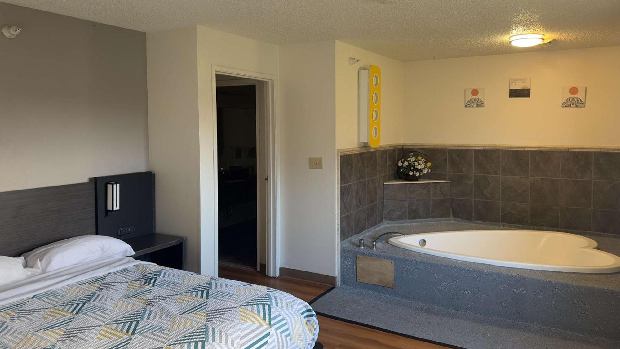 Motel 6-Waterloo, Ia エクステリア 写真