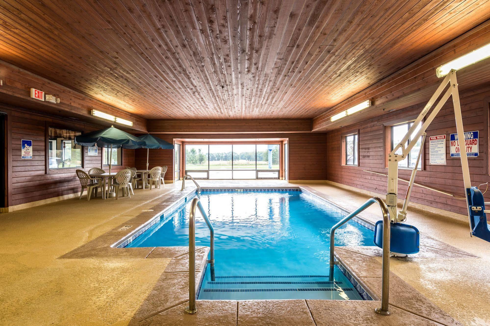 Motel 6-Waterloo, Ia エクステリア 写真