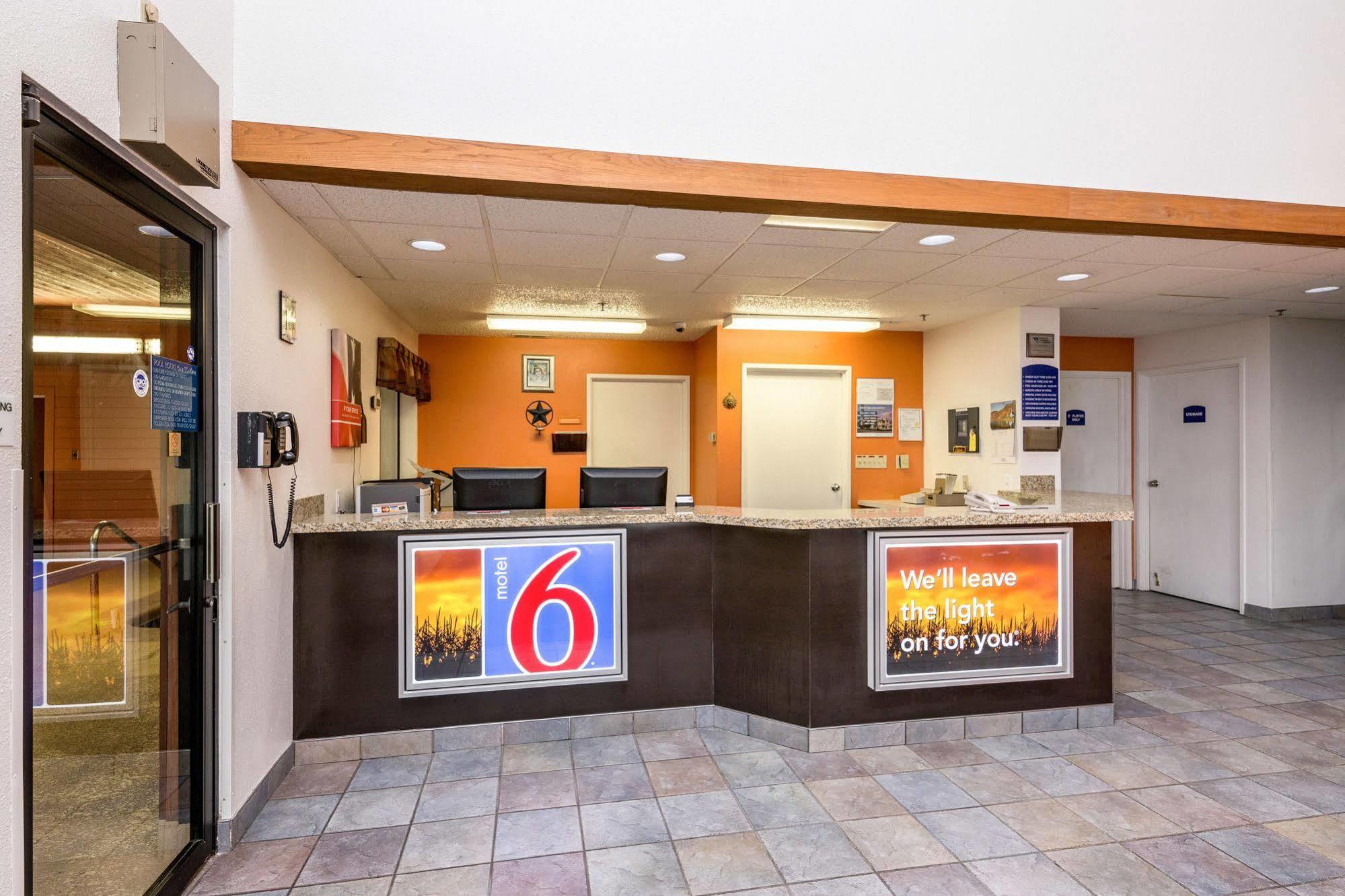 Motel 6-Waterloo, Ia エクステリア 写真