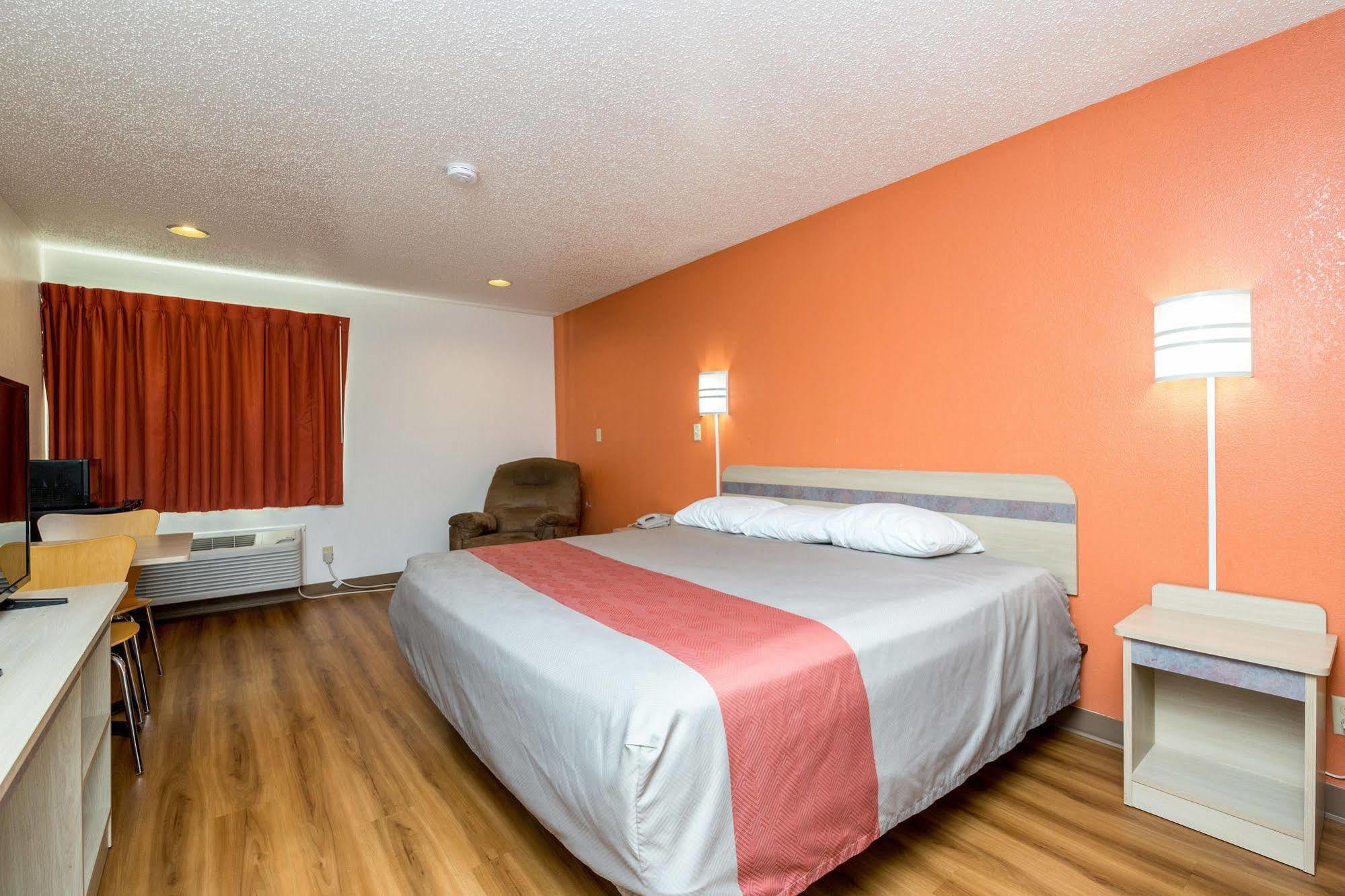 Motel 6-Waterloo, Ia エクステリア 写真