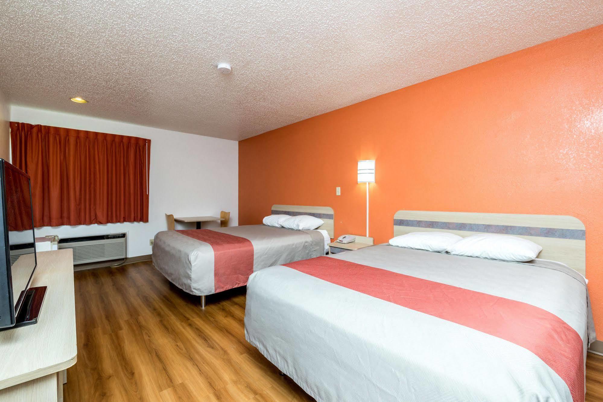 Motel 6-Waterloo, Ia エクステリア 写真