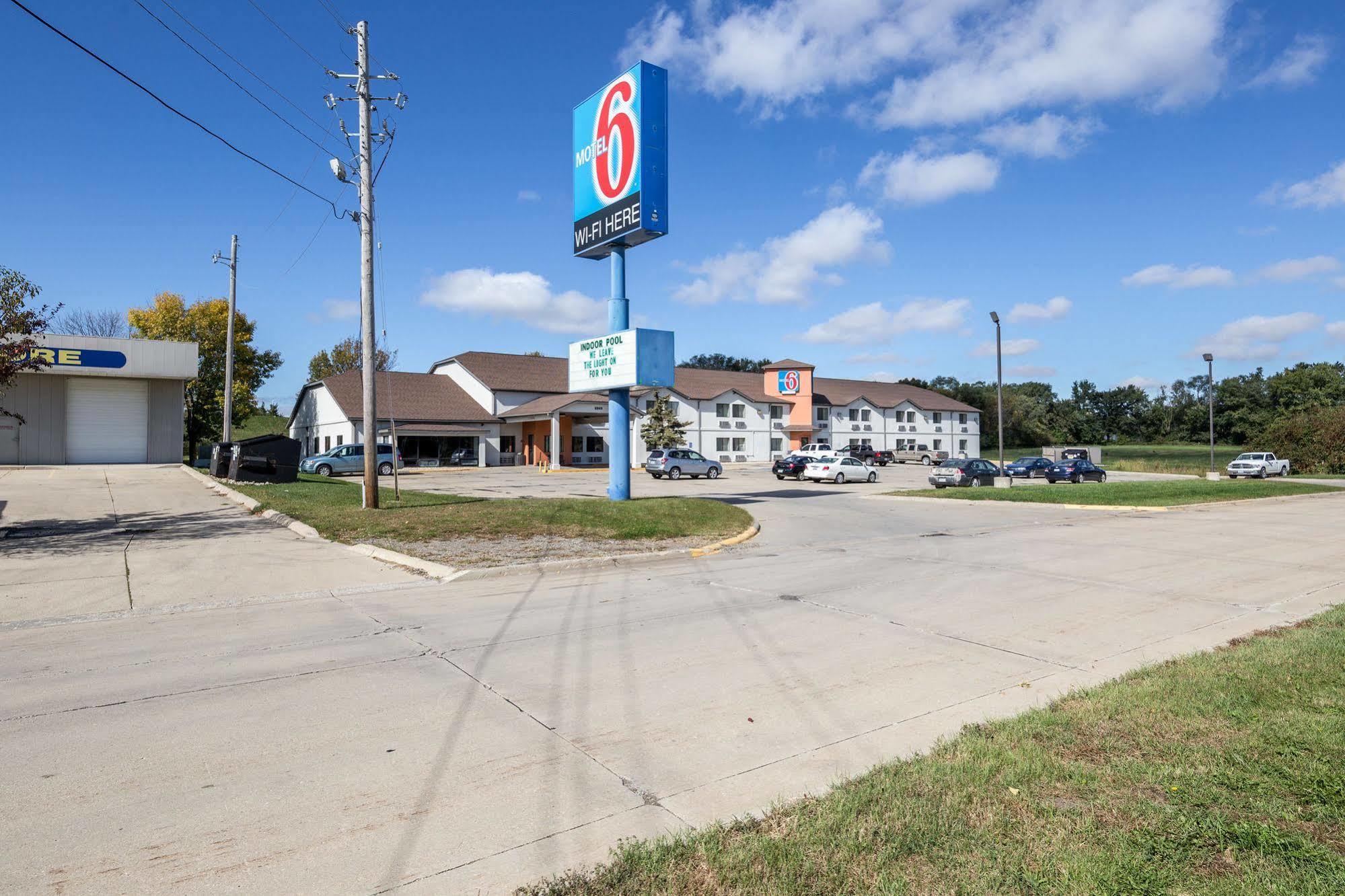 Motel 6-Waterloo, Ia エクステリア 写真